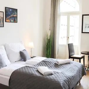 3* Hotel apartamentowy Rose And