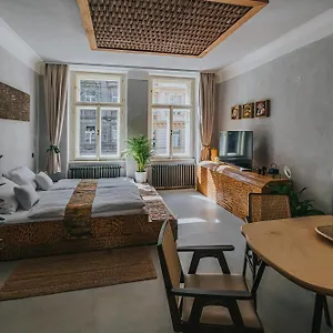  Hotel apartamentowy Bohemian Experience