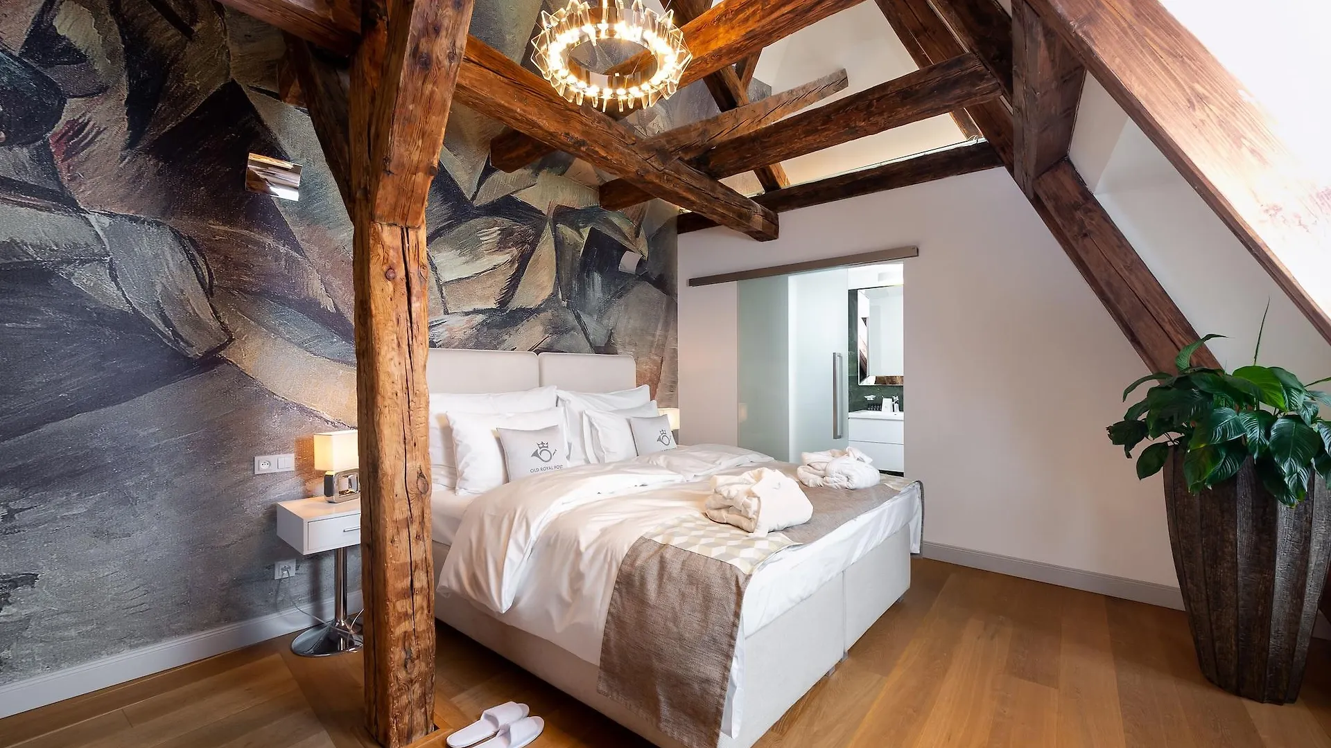 Old Royal Post Boutique Hotel & Premium Suites Prag