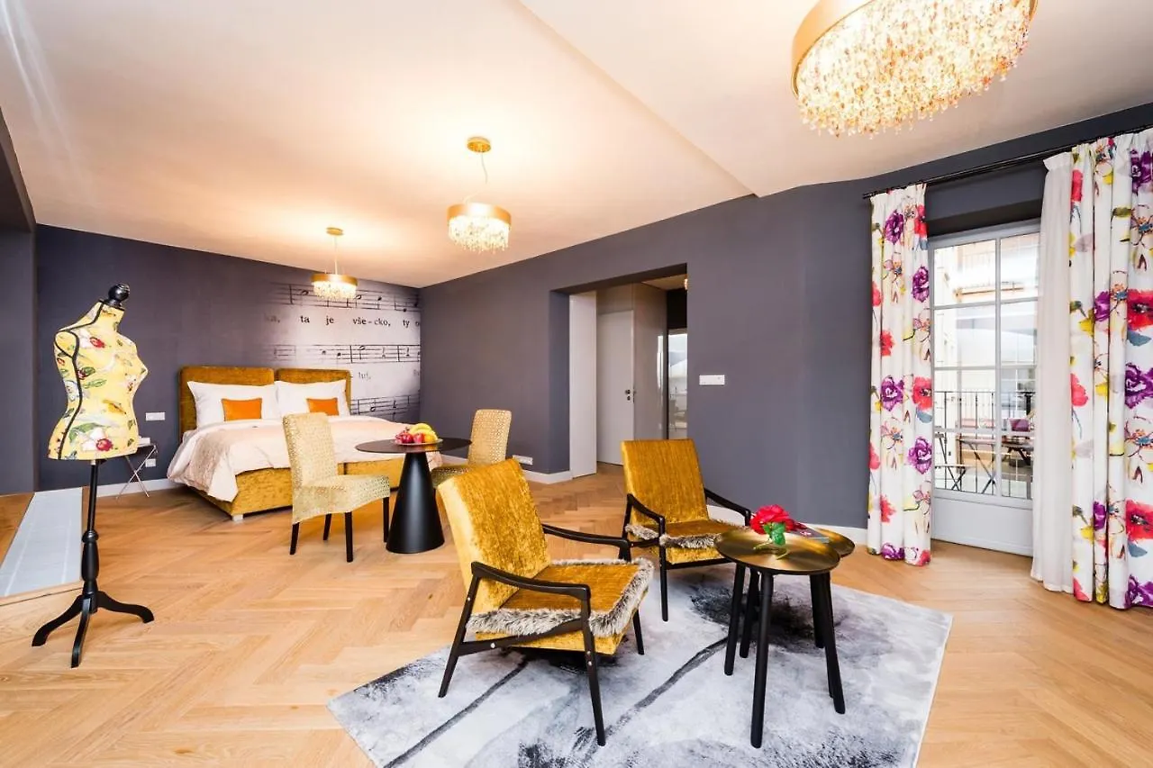 Old Royal Post Boutique Hotel & Premium Suites Prague 5*,