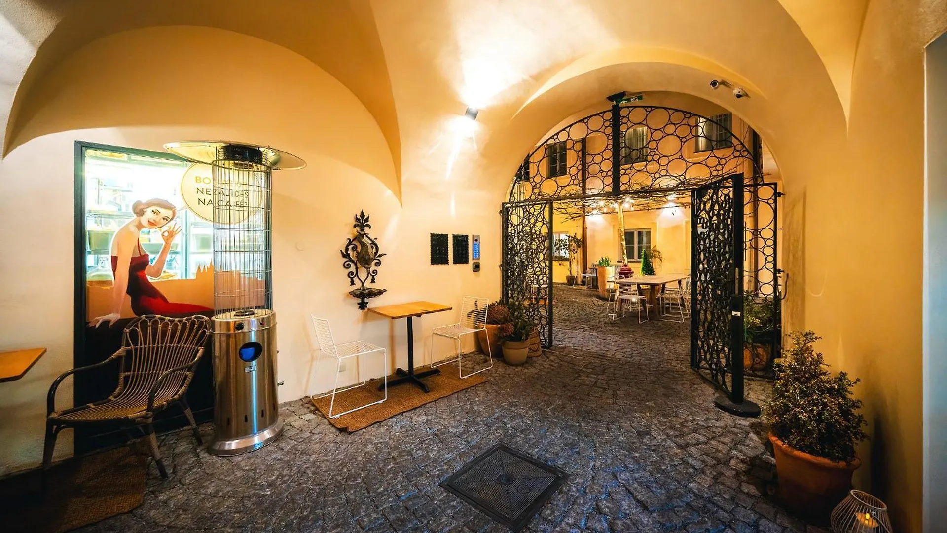 Old Royal Post Boutique Hotel & Premium Suites Praga