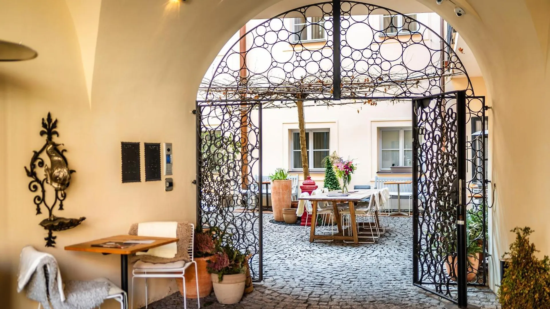 Old Royal Post Boutique Hotel & Premium Suites Prague 5*,  Czech Republic