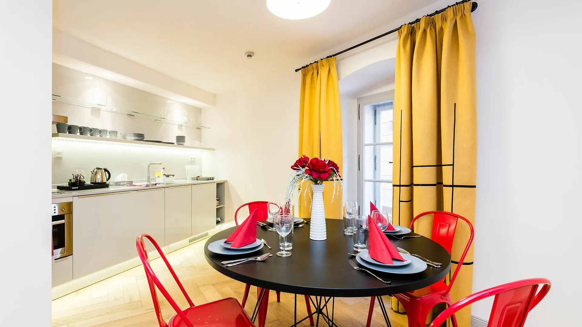 Old Royal Post Boutique Hotel & Premium Suites Prag