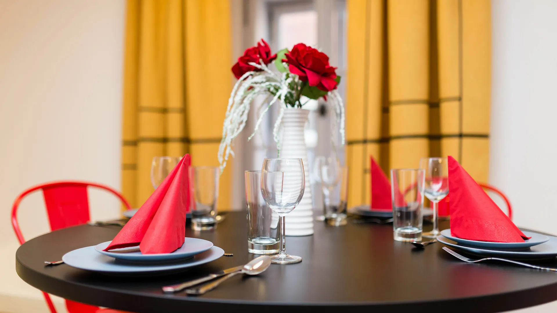 Old Royal Post Boutique Hotel & Premium Suites Prague 5*,